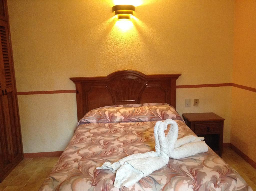 Hotel Real Del Valle Сан-Кристобаль-де-Ла-Касас Экстерьер фото