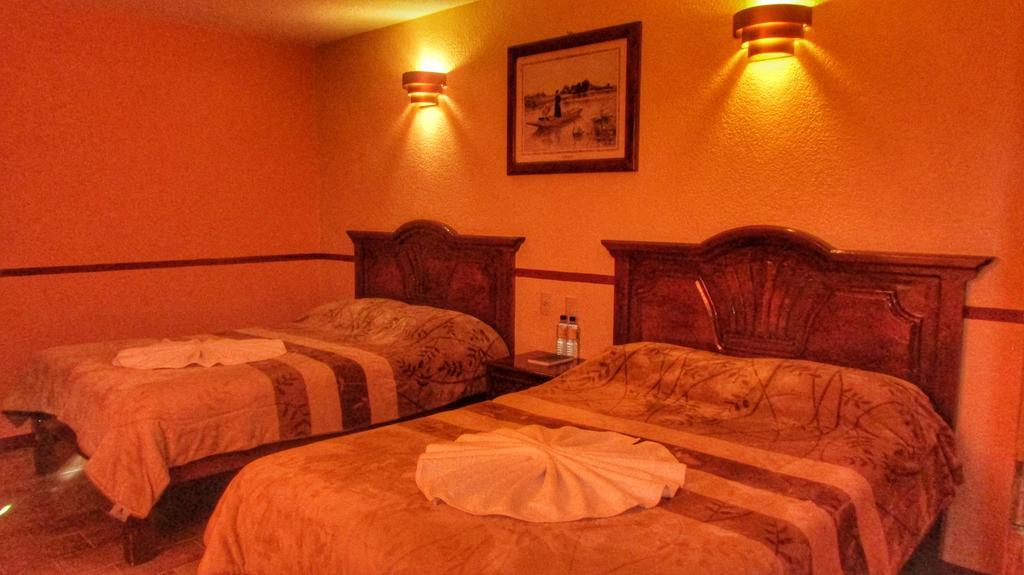 Hotel Real Del Valle Сан-Кристобаль-де-Ла-Касас Экстерьер фото