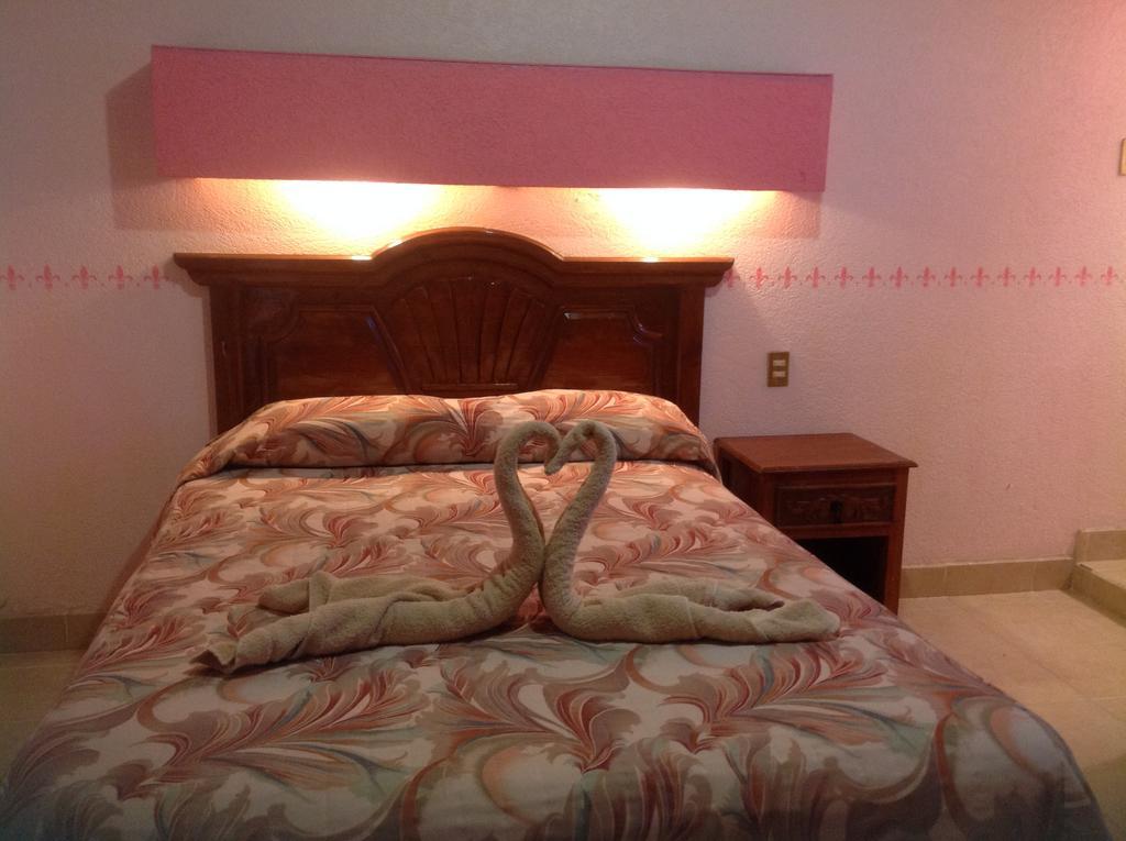 Hotel Real Del Valle Сан-Кристобаль-де-Ла-Касас Экстерьер фото