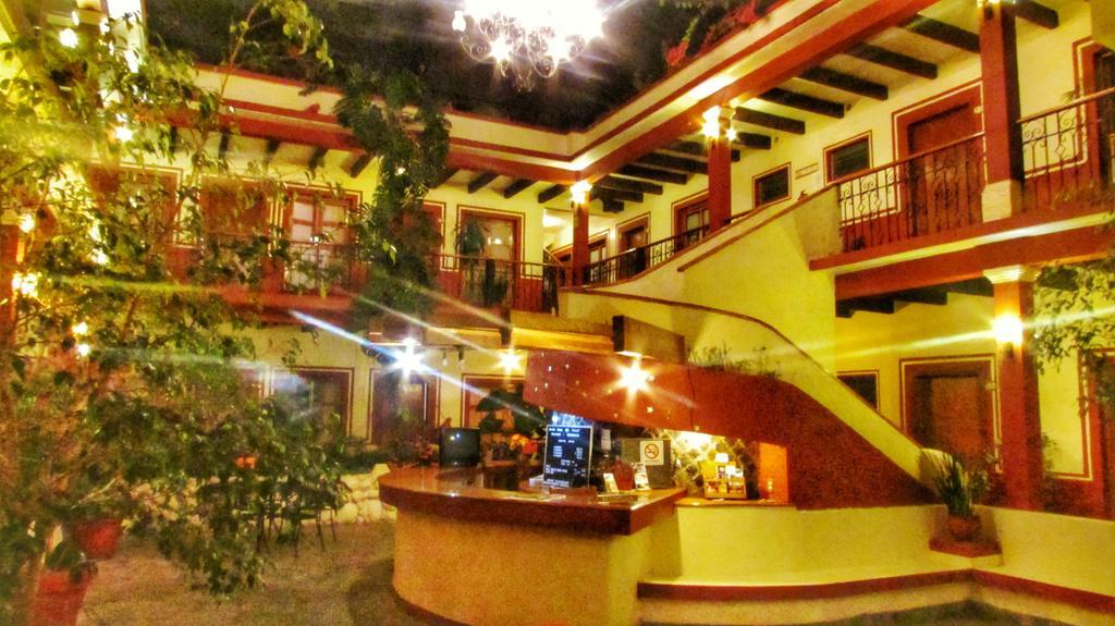 Hotel Real Del Valle Сан-Кристобаль-де-Ла-Касас Экстерьер фото